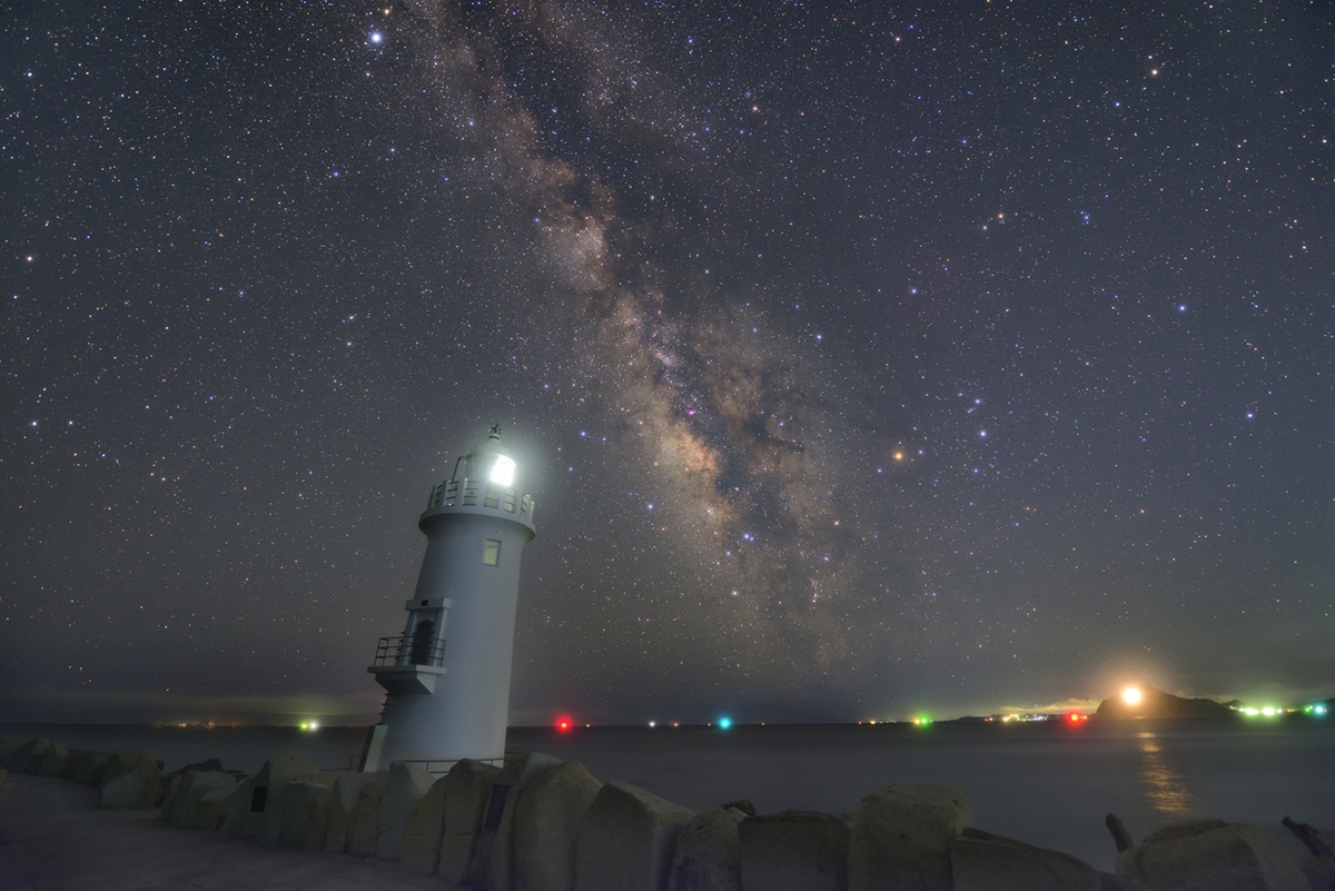 潮騒の舞台と夏の天の川